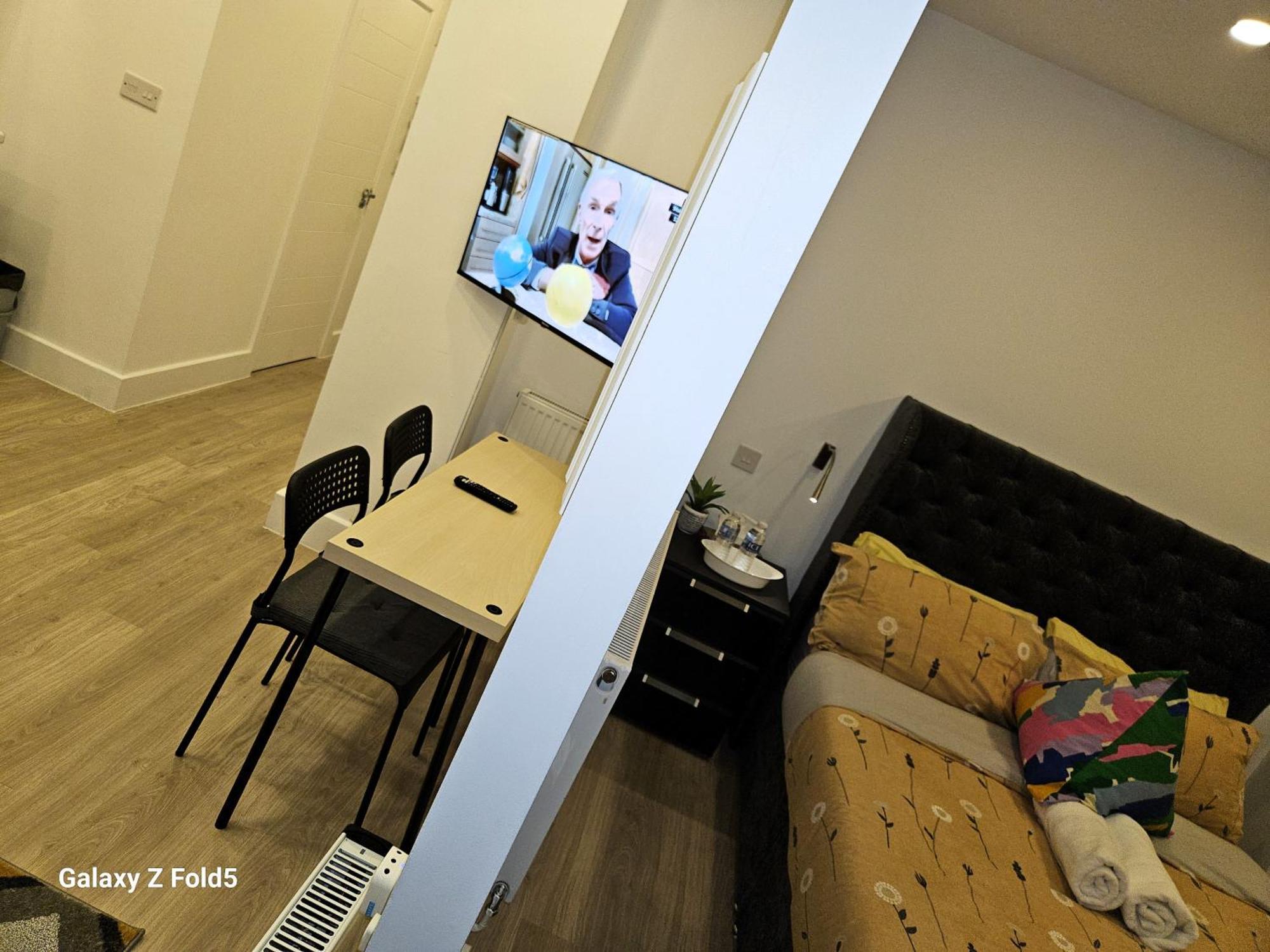London Sleephouse Partying Is Not Allowed Pls Bagian luar foto