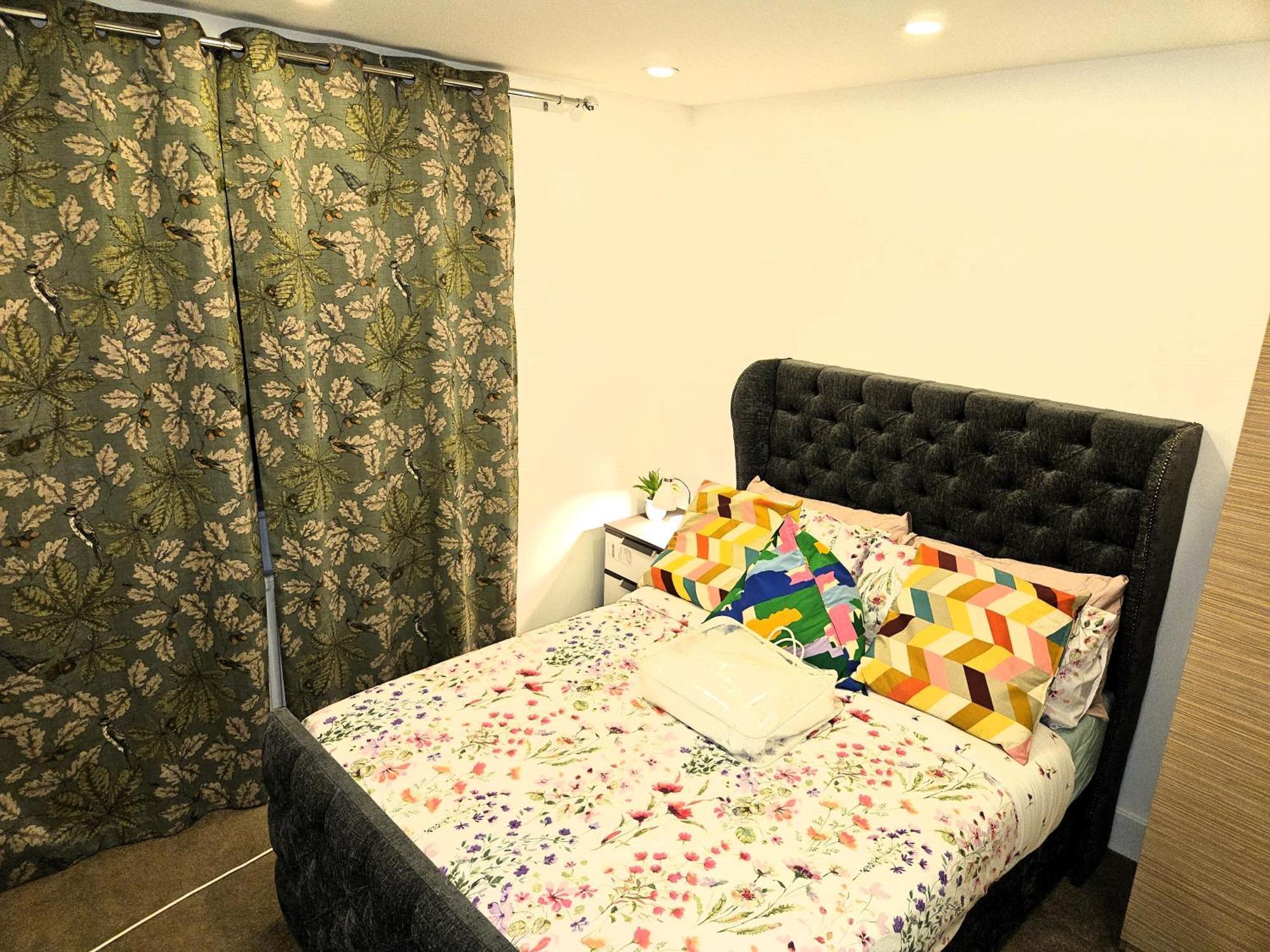 London Sleephouse Partying Is Not Allowed Pls Bagian luar foto