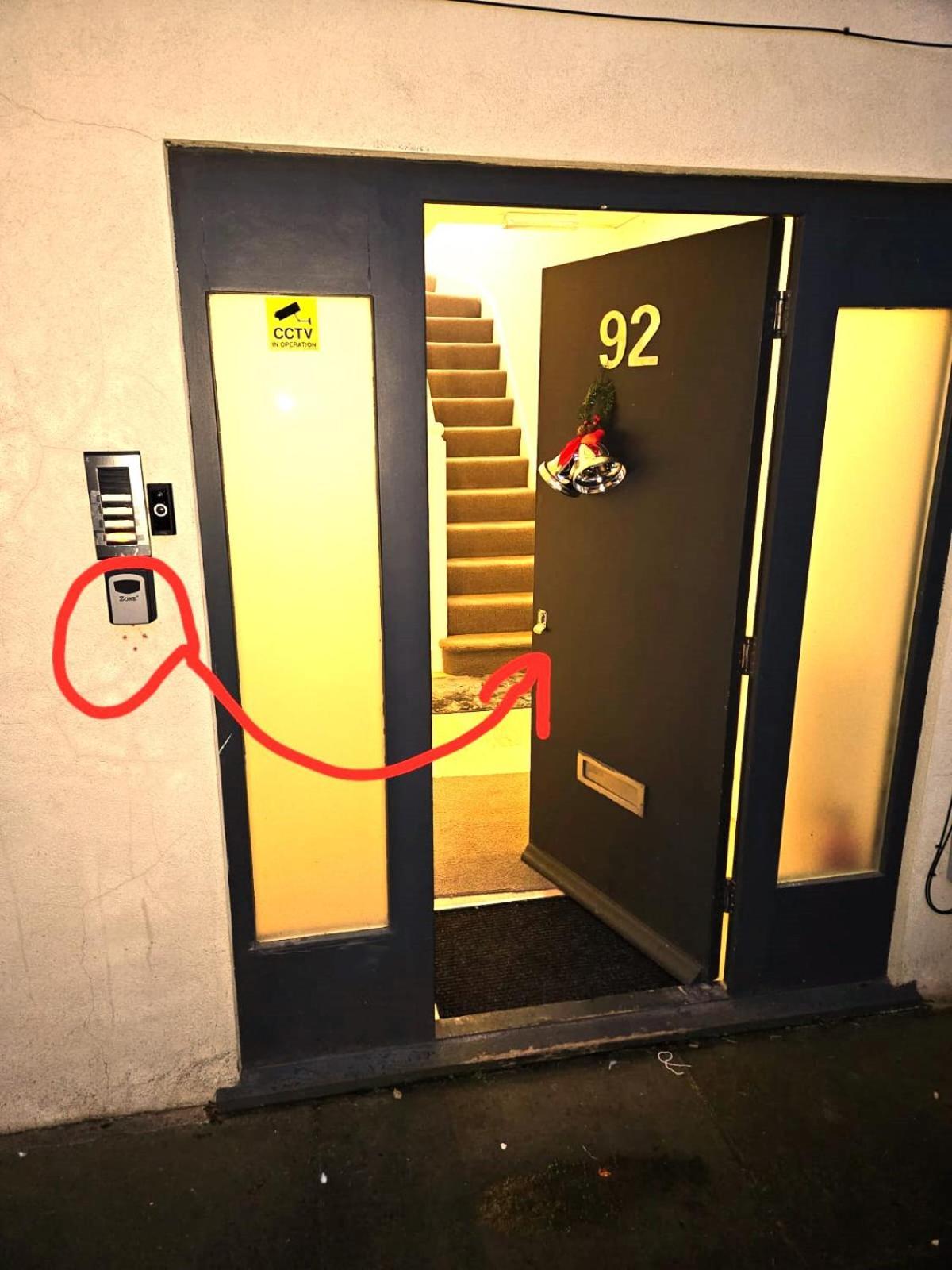 London Sleephouse Partying Is Not Allowed Pls Bagian luar foto