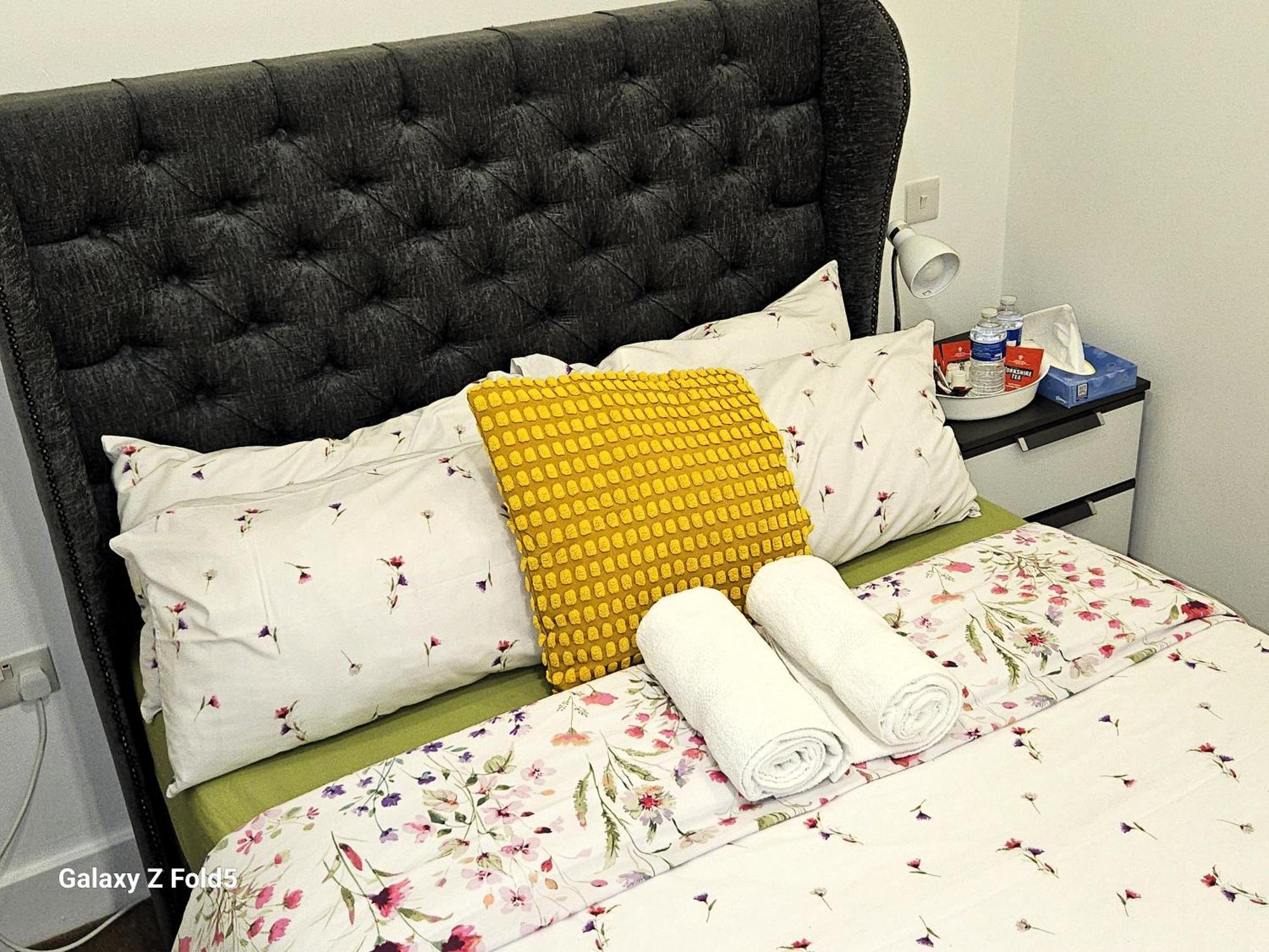 London Sleephouse Partying Is Not Allowed Pls Bagian luar foto