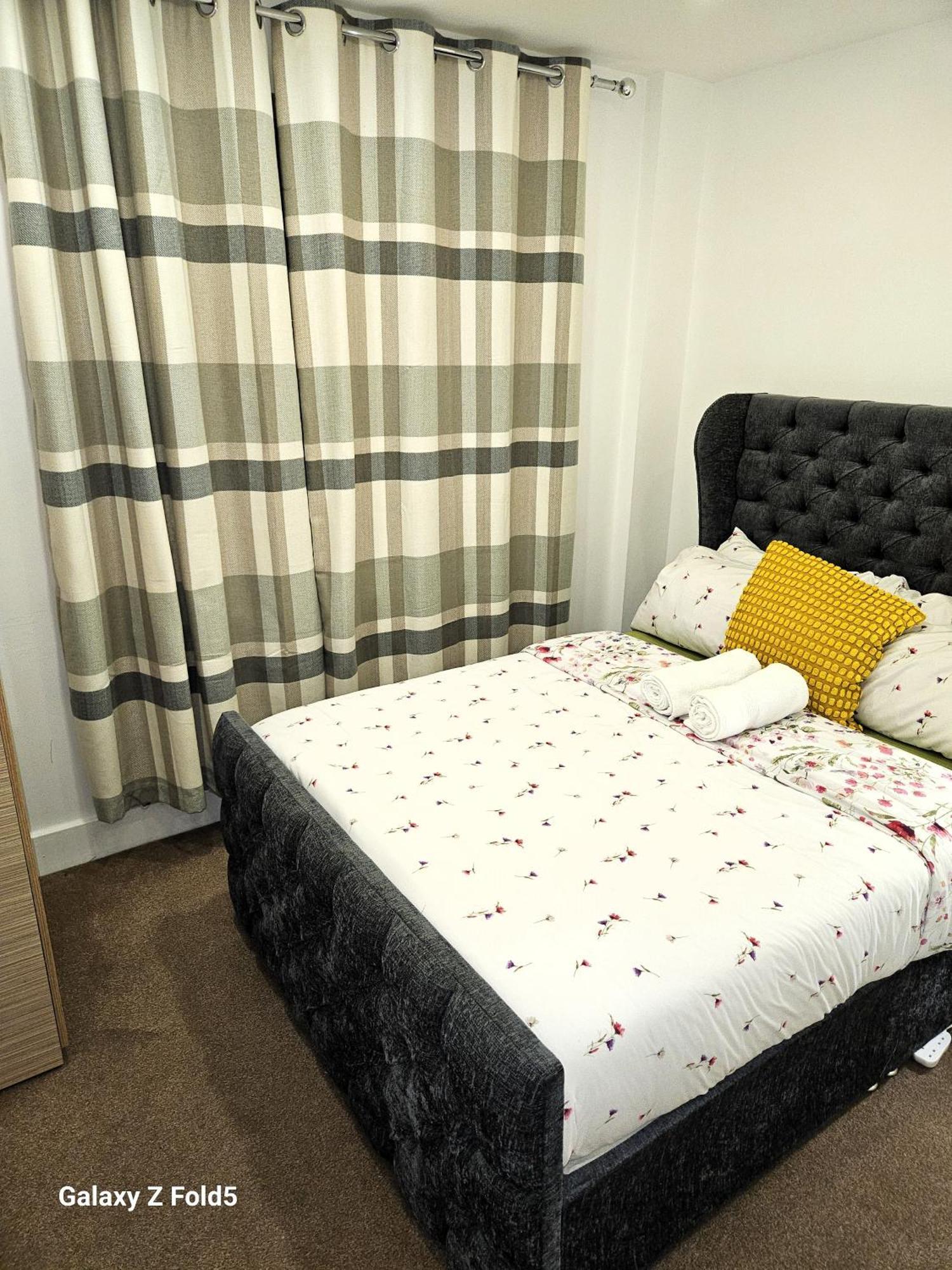 London Sleephouse Partying Is Not Allowed Pls Bagian luar foto